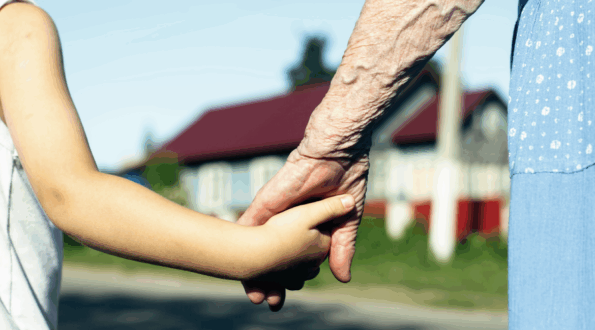 Cuidados especiais com crianças e idosos durante emergências